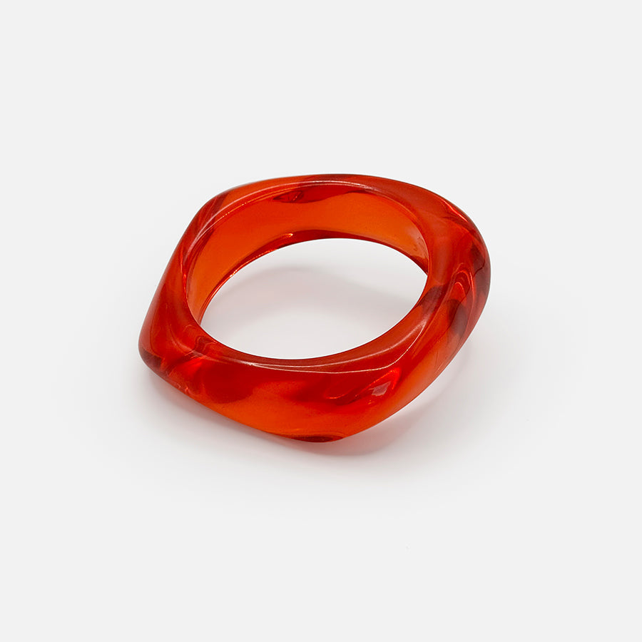 Stylisches Armband in Erdbeerrot - ein lebendiger Akzent für Ihren Look