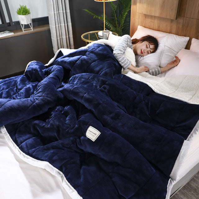 PlushWarmth™ | Coral Fleece-Decke mit Verdickung