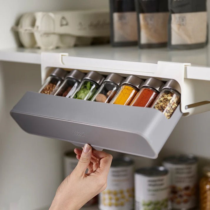 GlideShelf™ | Hängendes Regal für Gewürze mit leicht ausziehbarer Schublade